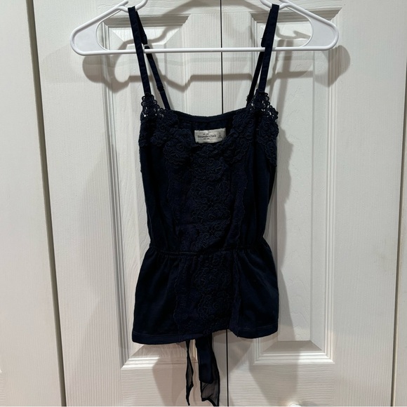 ABERCROMBIE & FITCH Women’s Adjustable Floral Lace Tank Top w/ Bow - navy size S - Picture 1 of 5